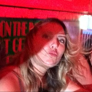 Meet your Posher, Christy